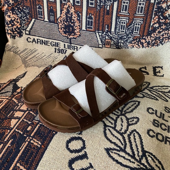 Skechers Granola Sandals - Picture 7 of 10